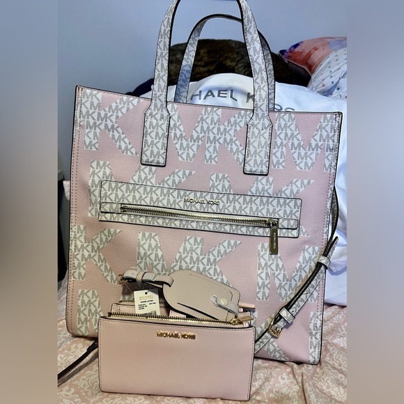 KORS Michael Kors Handbags - Michael Kors Kenly Set